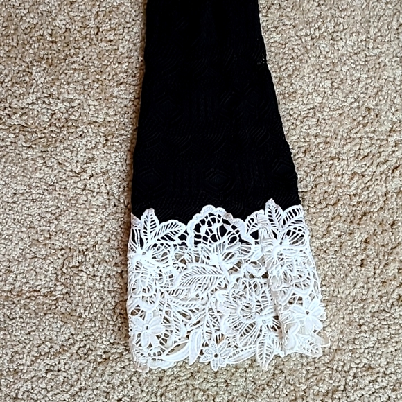 INC International off the Shoulder Sweater. Black with White Embroidery. Sz Smal - Picture 4 of 5
